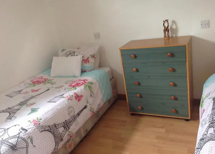 Oda ve Kahvaltı Divine Mercy Knock (Mayo)